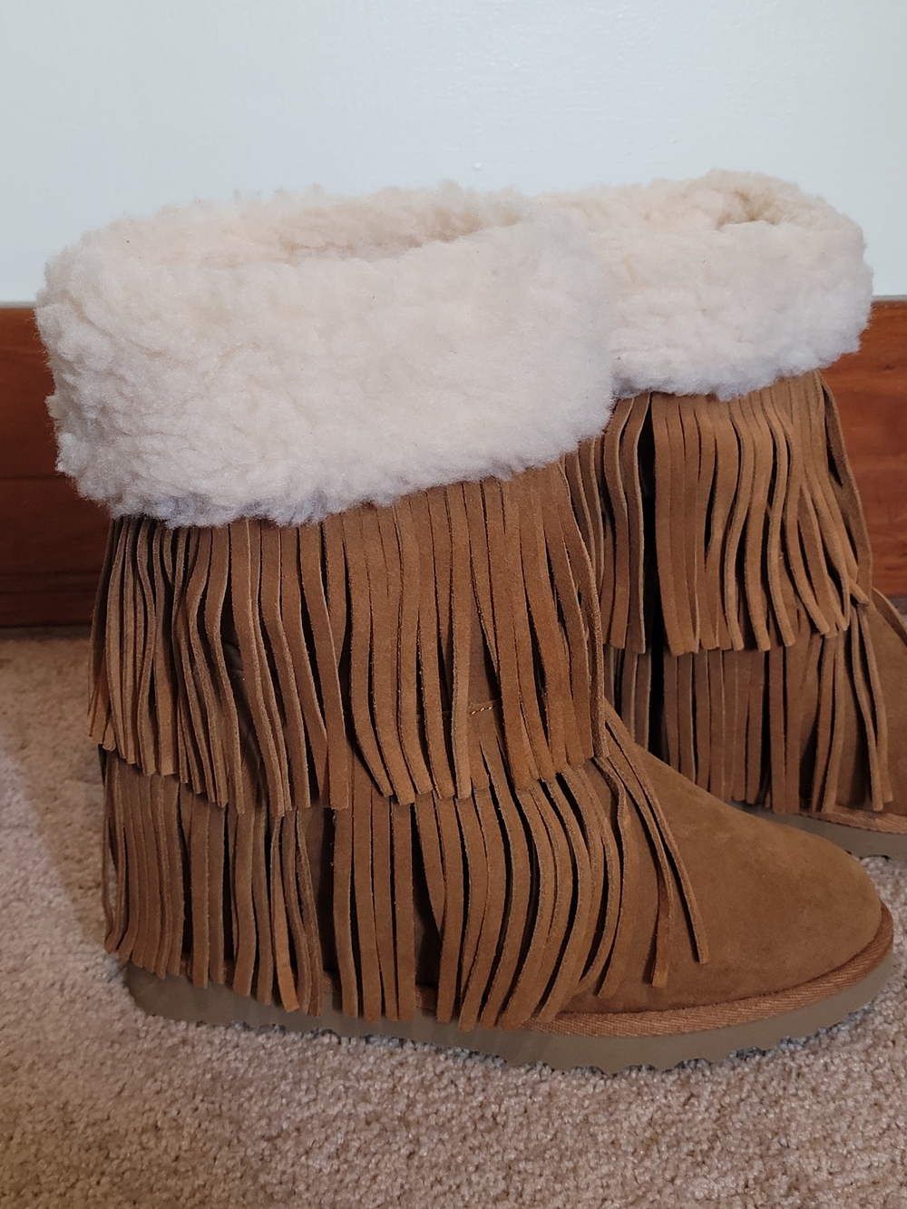 Shearling Cuff Suede Fringe Wedge Winter Boots - Chestnut Womens Size 9 NWOT